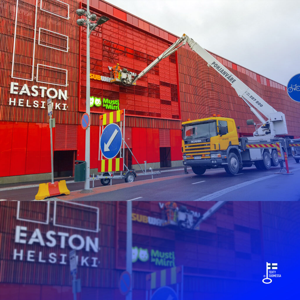 Easton Helsingin julkisivukirjainten asennus nostimella
