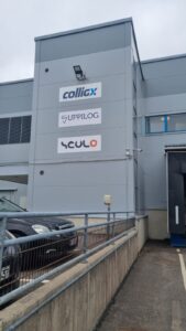 Colligx Oy:n valaistu 3D-irtokirjainvalomainos Vantaan toimitilan julkisivussa